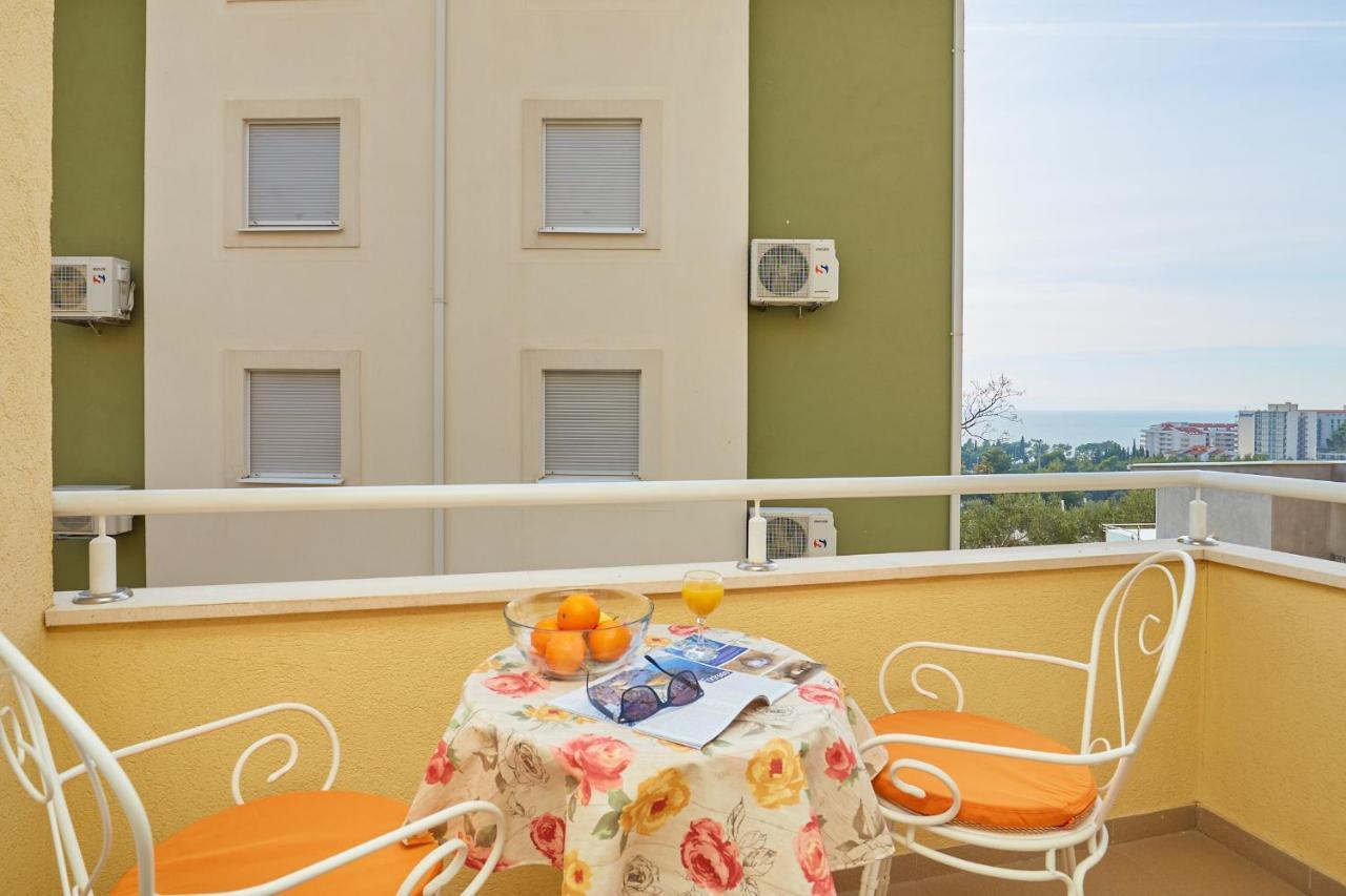 Apartments Zelic Tučepi Extérieur photo