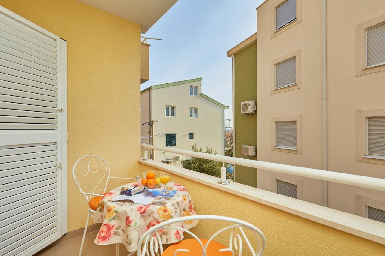 Apartments Zelic Tučepi Extérieur photo