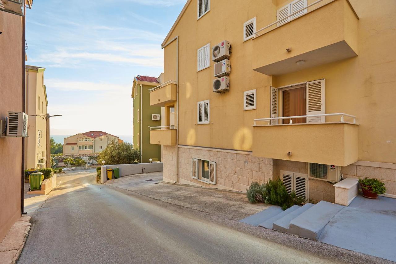 Apartments Zelic Tučepi Extérieur photo